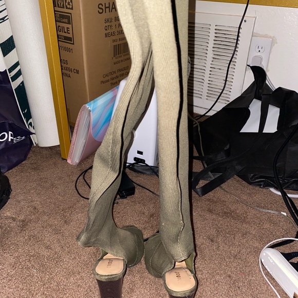 Long heels with fabric leg - Picture 2 of 4